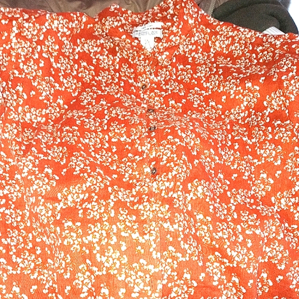 Rachael Zoe 💯 linen button down